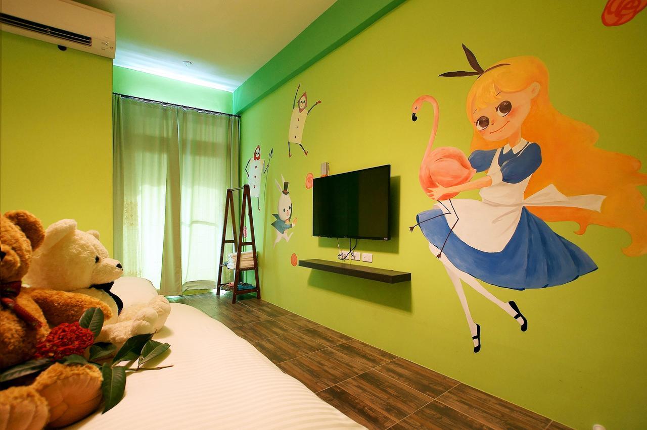 達樂斯電梯民宿dollars Bnb Taitung Bagian luar foto