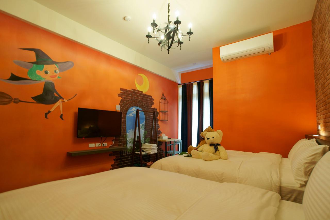 達樂斯電梯民宿dollars Bnb Taitung Bagian luar foto