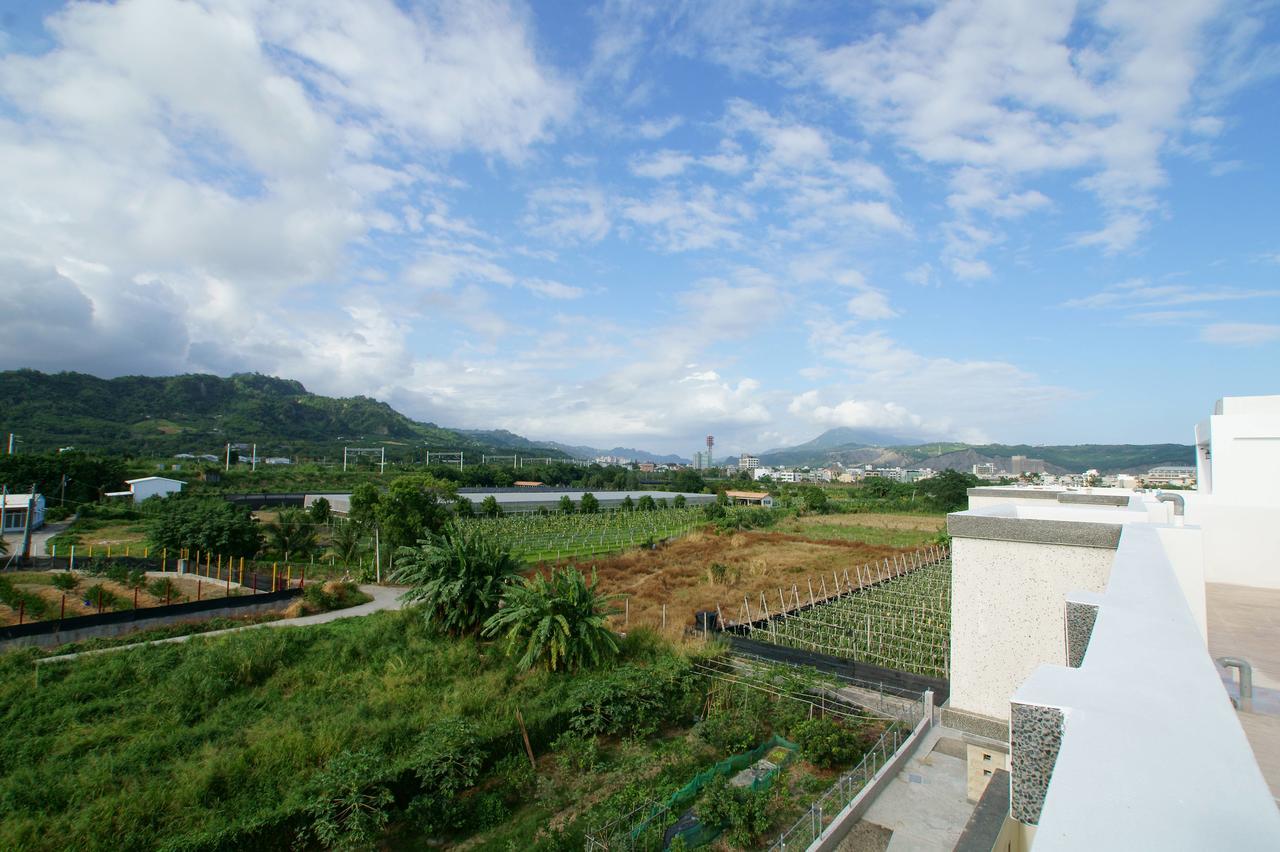達樂斯電梯民宿dollars Bnb Taitung Bagian luar foto