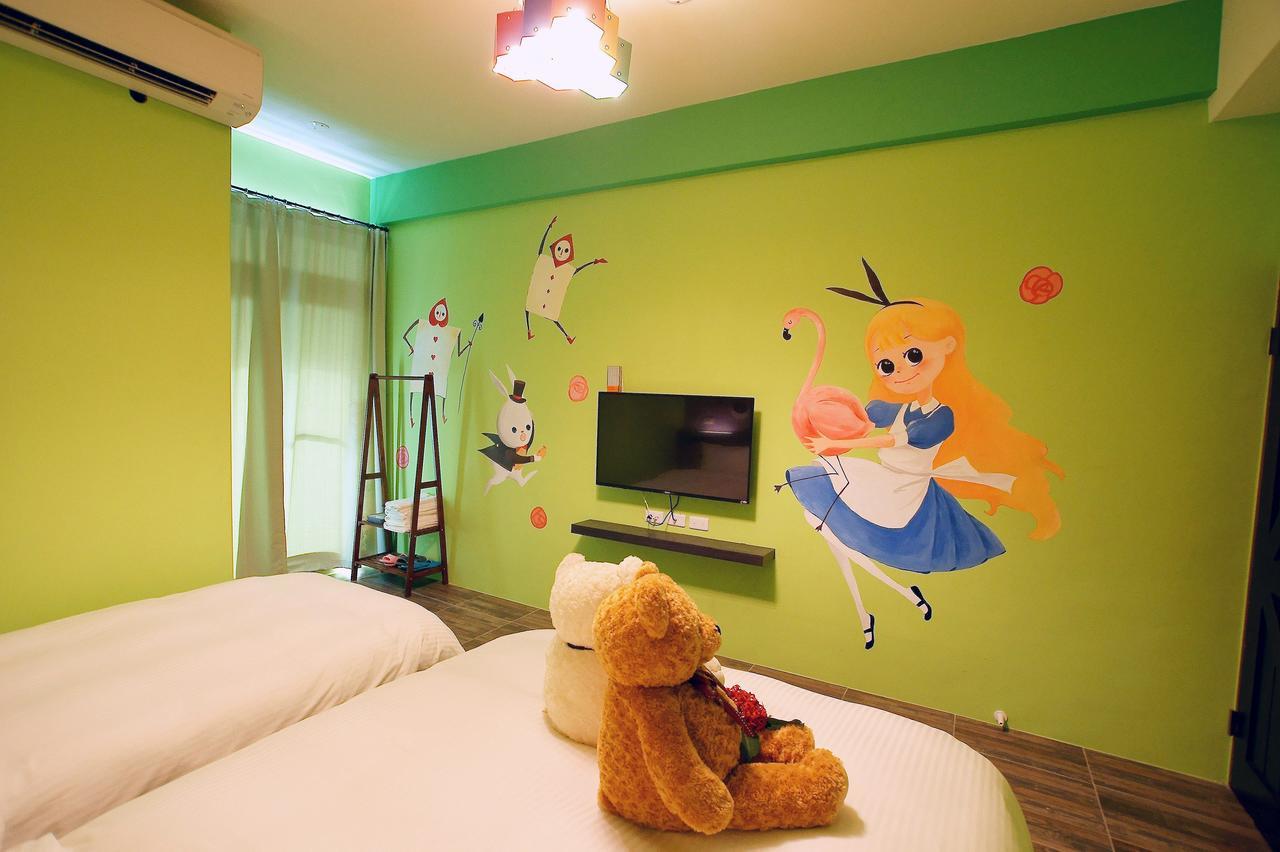 達樂斯電梯民宿dollars Bnb Taitung Bagian luar foto