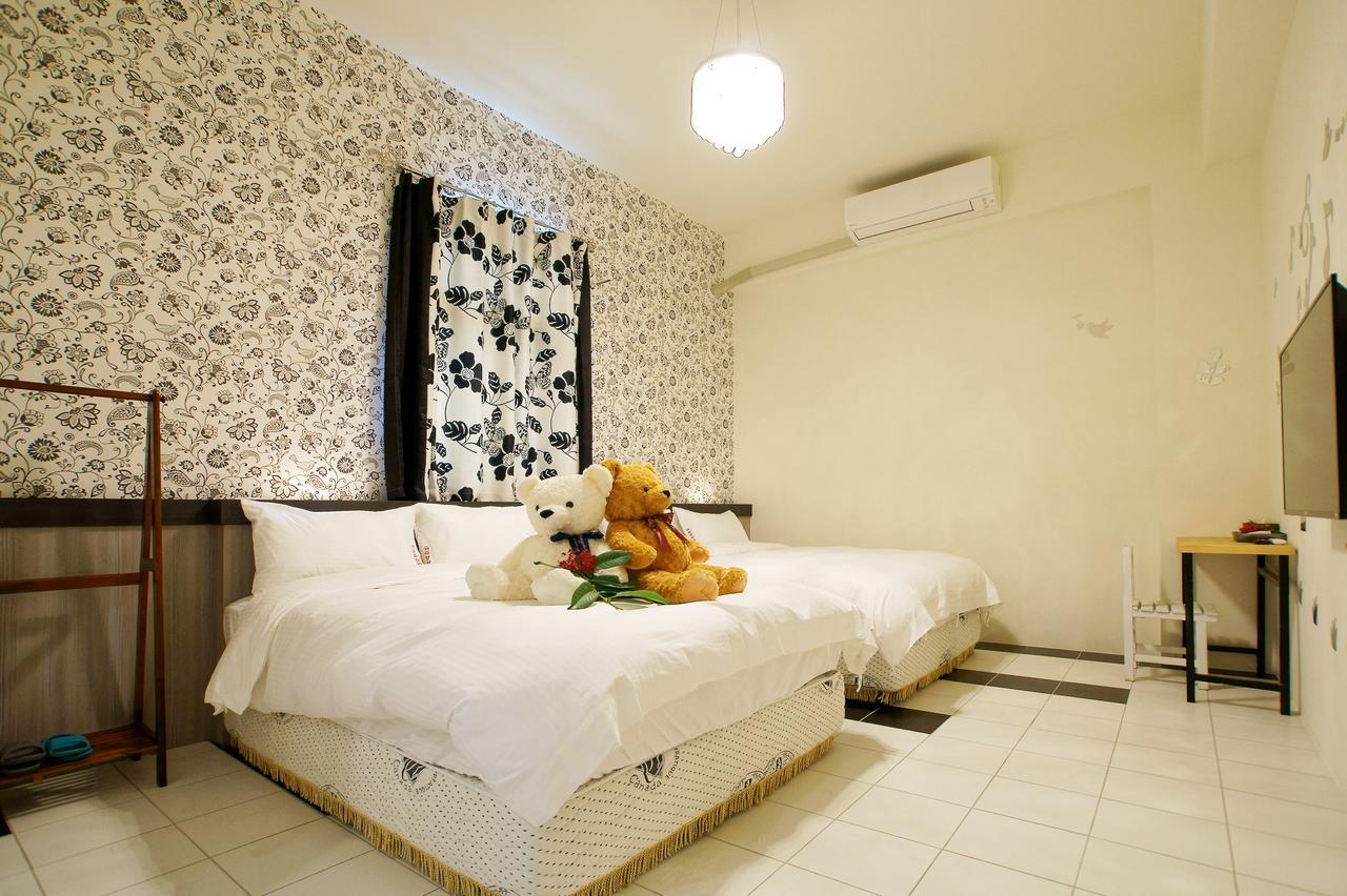 達樂斯電梯民宿dollars Bnb Taitung Bagian luar foto