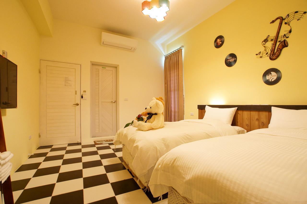 達樂斯電梯民宿dollars Bnb Taitung Bagian luar foto