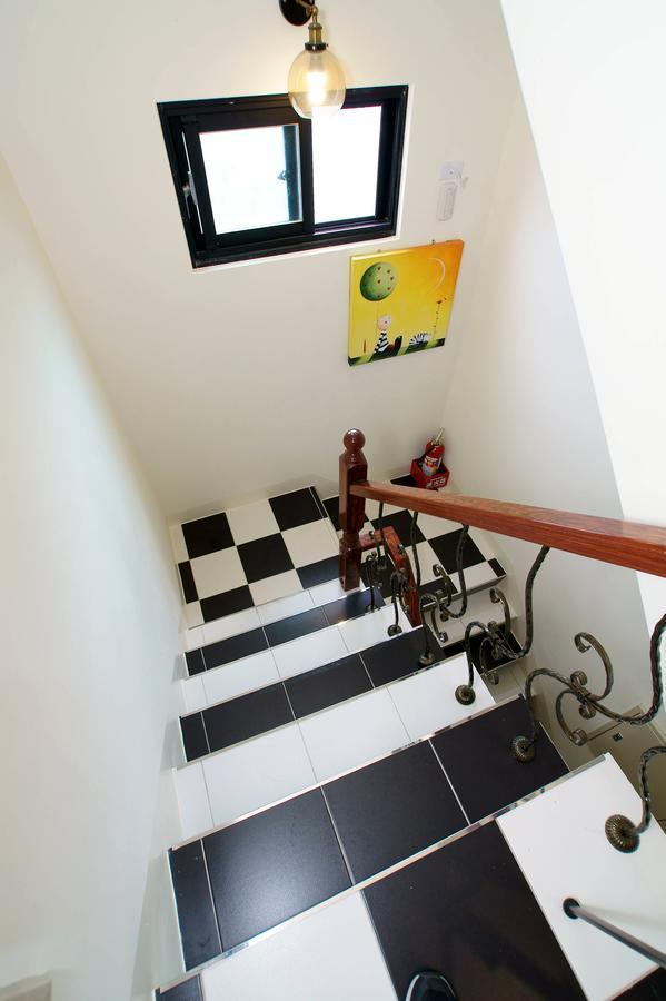 達樂斯電梯民宿dollars Bnb Taitung Bagian luar foto